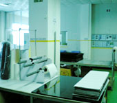 Double-sided adhesive tape stick